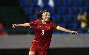 Huỳnh Như lập siêu phẩm 30m vào lưới Australia khiến cầu thủ đội bạn ngỡ ngàng, được AFC khen ngợi