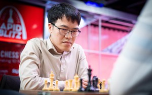 Lê Quang Liêm gây sốc khi đánh bại Vua cờ Gukesh Dommaraju tại giải đấu danh giá trên đất Mỹ
