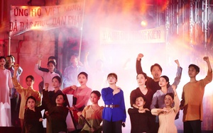 Niềm hãnh diện nhân đôi của Nguyễn Thu Hằng khi hát "Quốc ca" tại Quảng trường Cách mạng Tháng Tám