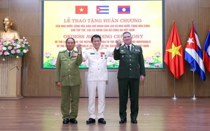 Những phần thưởng cao quý tô thắm mối quan hệ Việt Nam - Lào - Cuba