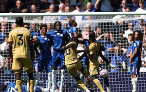 Luật ít người biết giúp Chelsea thoát thua ở trận mở màn mùa giải