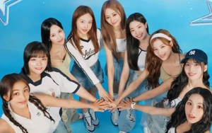 10 năm sau "debut", Twice tiếp tục lập thành công lịch sử trên BXH Billboard
