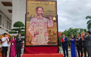 Triển lãm tranh sơn mài khổ lớn chủ đề “Mùa Xuân độc lập”