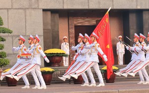 80 năm Cách mạng tháng Tám thành công: Thiêng liêng lễ Thượng cờ trên Quảng trường Ba Đình