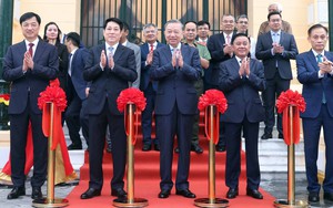 Tổng Bí thư và Chủ tịch nước dự Lễ bàn giao Trụ sở làm việc Cơ quan Chủ tịch nước