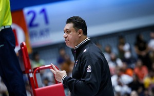 HLV Thái Lan 6 lần vô địch SEA Games nói một điều khi đối đầu Thanh Thúy, Bích Tuyền ở chung kết SEA V.League