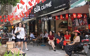 Đọc báo, lưu giữ khoảnh khắc và lan toả tình yêu nước!