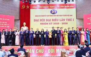Khơi dậy tinh thần yêu nước, khát vọng phát triển đất nước phồn vinh, hạnh phúc
