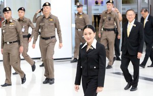 Thủ tướng Thái Lan bị đình chỉ Paetongtarn Shinawatra ra hầu tòa