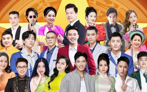 Trình diễn dù lượn mang theo Quốc kỳ trong chương trình 'Hà Nội - Sáng mãi khát vọng Việt Nam'