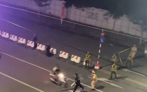 Xử lý nghiêm 2 đối tượng không chấp hành hiệu lệnh, lao xe vào Cảnh sát cơ động