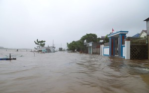 Bão số 5 giảm cấp, di chuyển theo hướng Tây Tây Bắc với tốc độ khoảng 10km/giờ