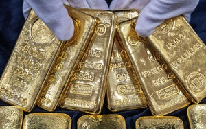 Giá vàng rời khỏi mức cao nhất hai tuần