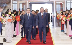 Tổng Bí thư Tô Lâm gặp mặt các thế hệ đại biểu Quốc hội