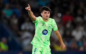 Barcelona: Pedri phiên bản Quả bóng Vàng