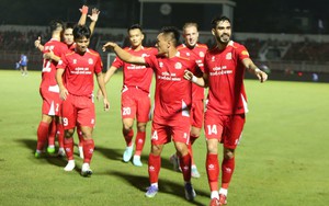 Sao ngoại lập hat-trick, CAHN đánh bại Hà Nội FC trong ‘đại tiệc bàn thắng’ tại Hàng Đẫy
