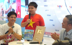"Đại sứ Dế mèn" Nguyễn Văn Chung giới thiệu sách Viết tiếp câu chuyện Hòa bình tại Triển lãm A80