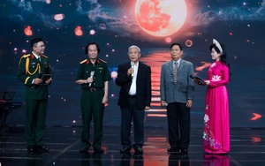 Có một thế hệ “làm thơ ghi lấy cuộc đời mình”…