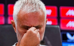 Mourinho nhòa lệ, thế giới bóng đá tiếc thương cựu đội trưởng Porto