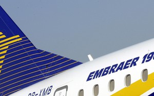 Thuế quan của Mỹ không "hạ gục" nhà sản xuất máy bay lớn thứ ba thế giới