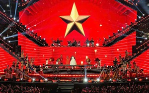 "V Concert - Rạng rỡ Việt Nam" thu hút hàng chục ngàn người đến xem và cổ vũ