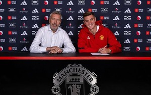 MU chính thức kí hợp đồng với Benjamin Sesko