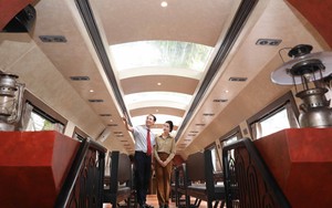 Tàu 2 tầng "Hà Nội 5 cửa ô": Giới thiệu văn hoá Hà Nội tới du khách