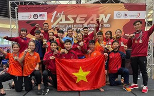 Nguyễn Trần Duy Nhất gặt hái thành công rực rỡ trên cương vị mới cùng đội tuyển Muay trẻ Việt Nam