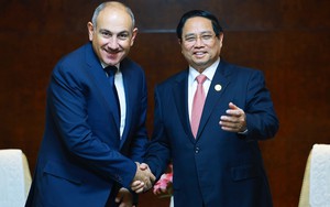 Thủ tướng Phạm Minh Chính gặp Thủ tướng Armenia Nikol Pashinyan