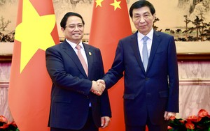 Thủ tướng Phạm Minh Chính hội kiến Chủ tịch Chính hiệp toàn quốc Trung Quốc Vương Hộ Ninh