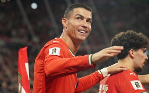 Cristiano Ronaldo viết lại lịch sử ở tuổi 40!