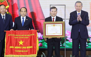 Tổng Bí thư Tô Lâm trao tặng Danh hiệu Anh hùng Lao động cho Toà án nhân dân tối cao