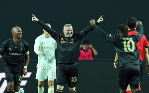 Wayne Rooney ghi 'siêu phẩm' trong trận đấu có sự cố hi hữu