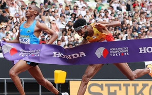 Chân chạy Tanzania vô địch marathon thế giới với kỷ lục vô tiền khoáng hậu