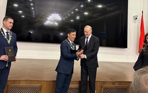 Nhà khoa học thứ hai của Việt Nam nhận bằng Viện sĩ Liên hiệp các viện hàn lâm khoa học thế giới