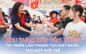 Khu trưng bày của TTXVN tại Triển lãm thành tựu Đất nước thu hút giới trẻ