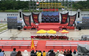 80 năm Quốc khánh: Người dân phố núi Đà Lạt hào hứng xem diễu binh, diễu hành