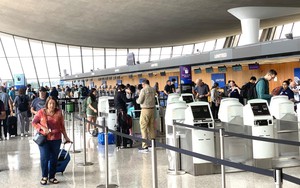 Tổng thống Trump cải cách quy định nhập cư theo hướng ưu tiên người có tiền