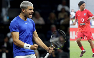 Lộ lý do Alcaraz được so sánh với huyền thoại bóng đá từng vô địch World Cup và giành Quả bóng vàng