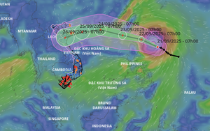 Vùng gần tâm siêu bão RAGASA, gió mạnh cấp 14-15, giật trên cấp 17