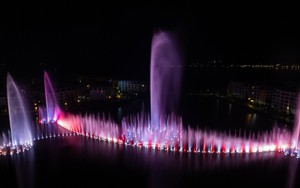 Quảng Ninh: Nhạc nước bên vịnh Di sản - Điểm hẹn mới thắp sáng du lịch đêm