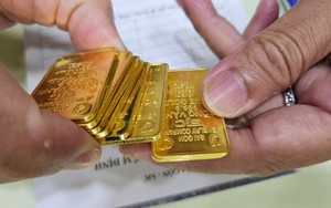 Giá vàng hôm nay 24/9: Vàng miếng giảm nhẹ, vàng nhẫn giữ nguyên 