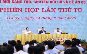 Thủ tướng Phạm Minh Chính: Đi từng ngõ, gõ từng nhà, rà từng người để chuyển đổi số