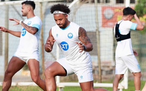 Tin nóng bóng đá Việt hôm nay 26/9: VFF lên kế hoạch tổ chức trận đấu gặp Nepal; Xuân Son rớt giá sau thời gian dài chấn thương