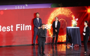 Zhang Lu và Thư Kỳ giành giải cao nhất LHP Busan