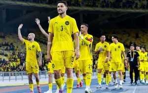 Tin nóng bóng đá Việt Nam hôm nay 27/9: HLV Kim Sang-sik biết tin FIFA phạt Malaysia; Nepal gọi cầu thủ từ Campuchia đấu tuyển Việt Nam