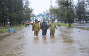 Bão số 10: Huế khẩn trương khắc phục thiệt hại, bảo đảm an toàn cho người dân