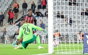 Andre Onana bị tiền đạo Chelsea chọc thủng lưới 2 lần trong 1 phút