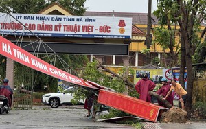 Bão số 10 đổ bộ vào ban đêm gây thiệt hại nặng nề cho người dân Hà Tĩnh