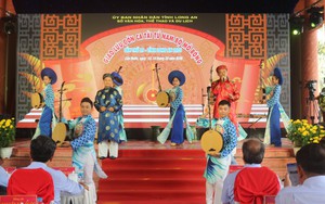 Tiếp nối dòng chảy Đờn ca tài tử bên sông Vàm Cỏ